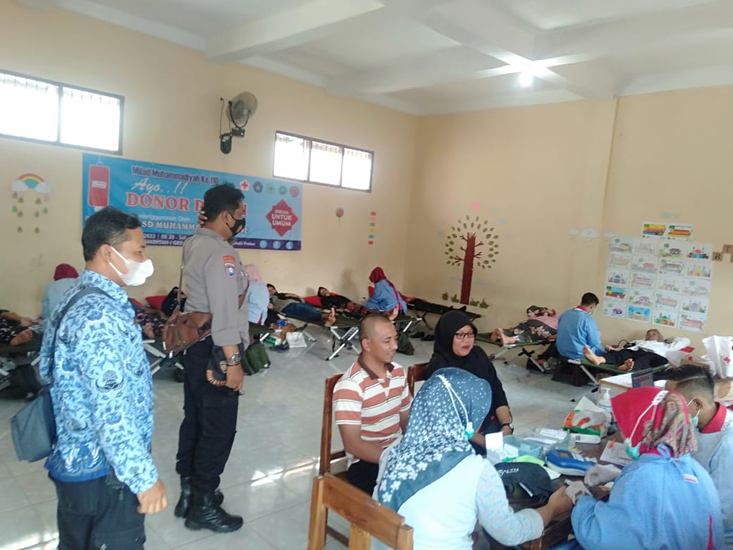 Kegiatan Donor Darah Dalam Rangka Menyambut Milad Muhammadiyah Ke 110